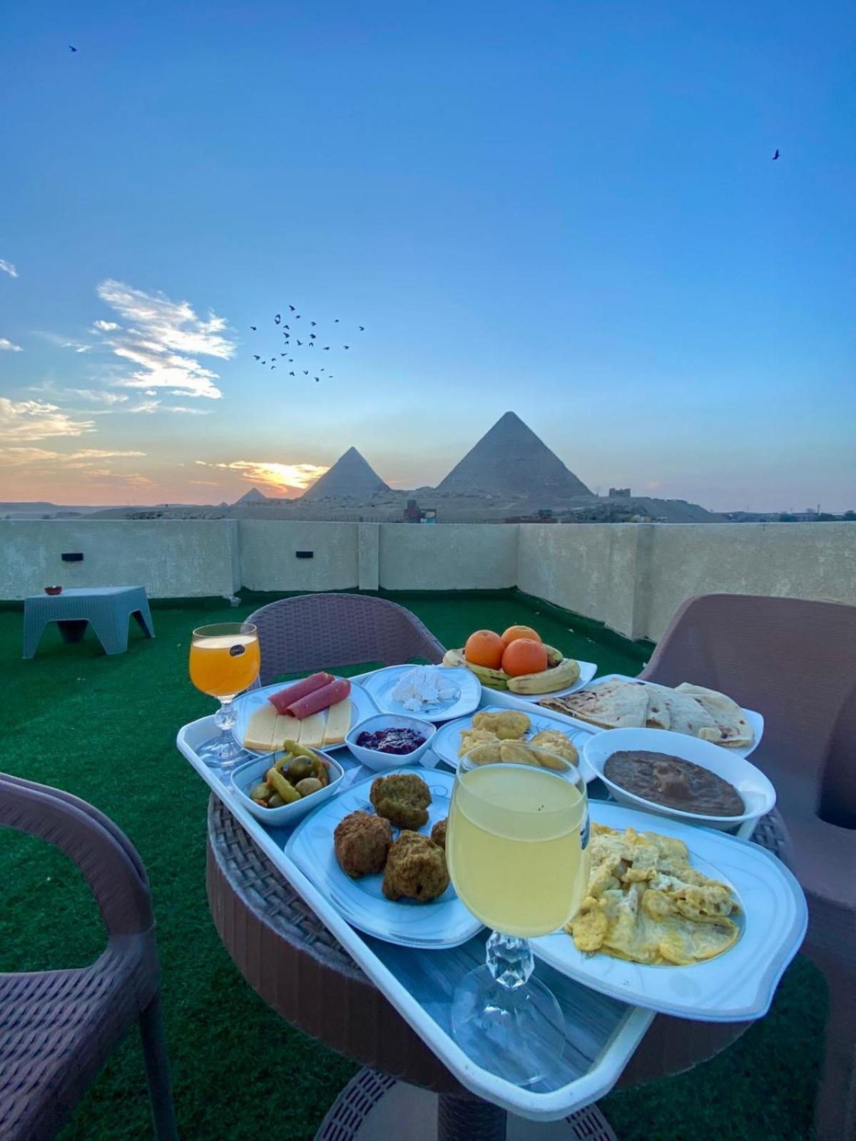 Isis Pyramids View Inn Kafret el-Gabal Exterior foto